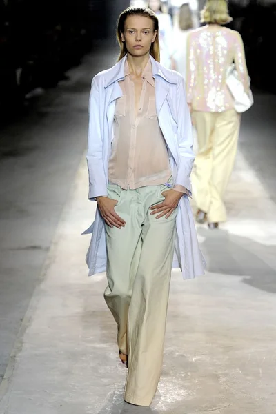 Look 38